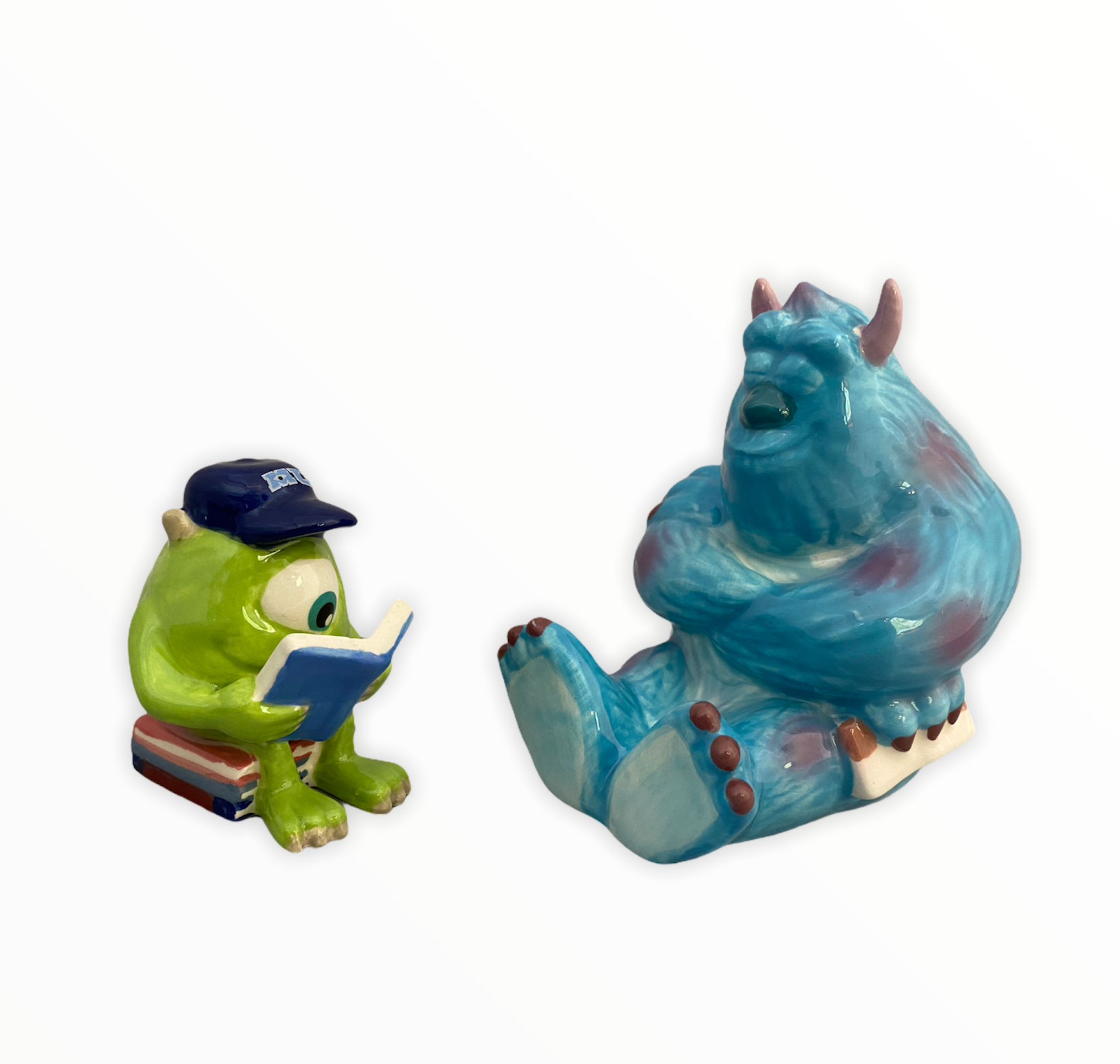 http://floridagifts.com/cdn/shop/files/disney-pixar-monsters-university-salt-and-pepper-shakers-33074055774392.png?v=1692810321