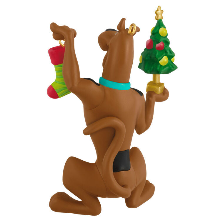 Hallmark Keepsake Scooby-Doo™ Festive Scooby Ornament