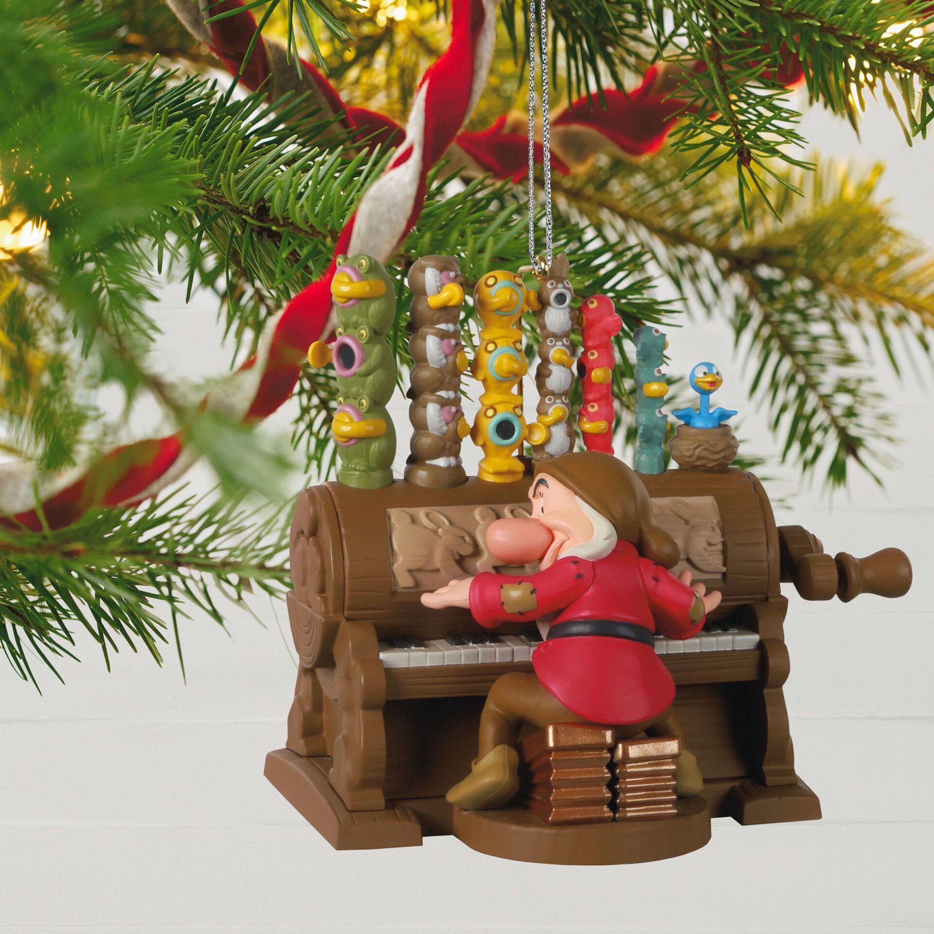 2020 Hallmark Ornament THE SILLY SONG SNO WHITE