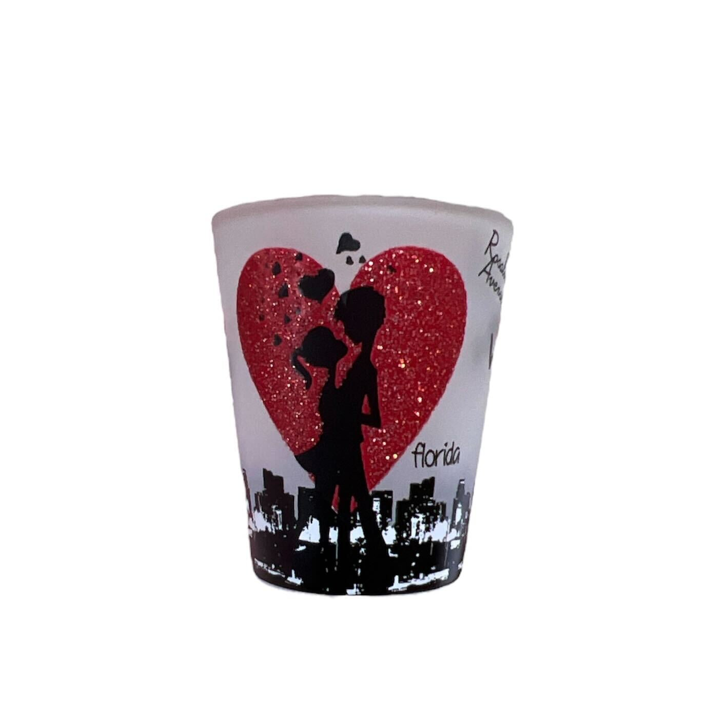 Couple in Love Shot Glass with Gliter