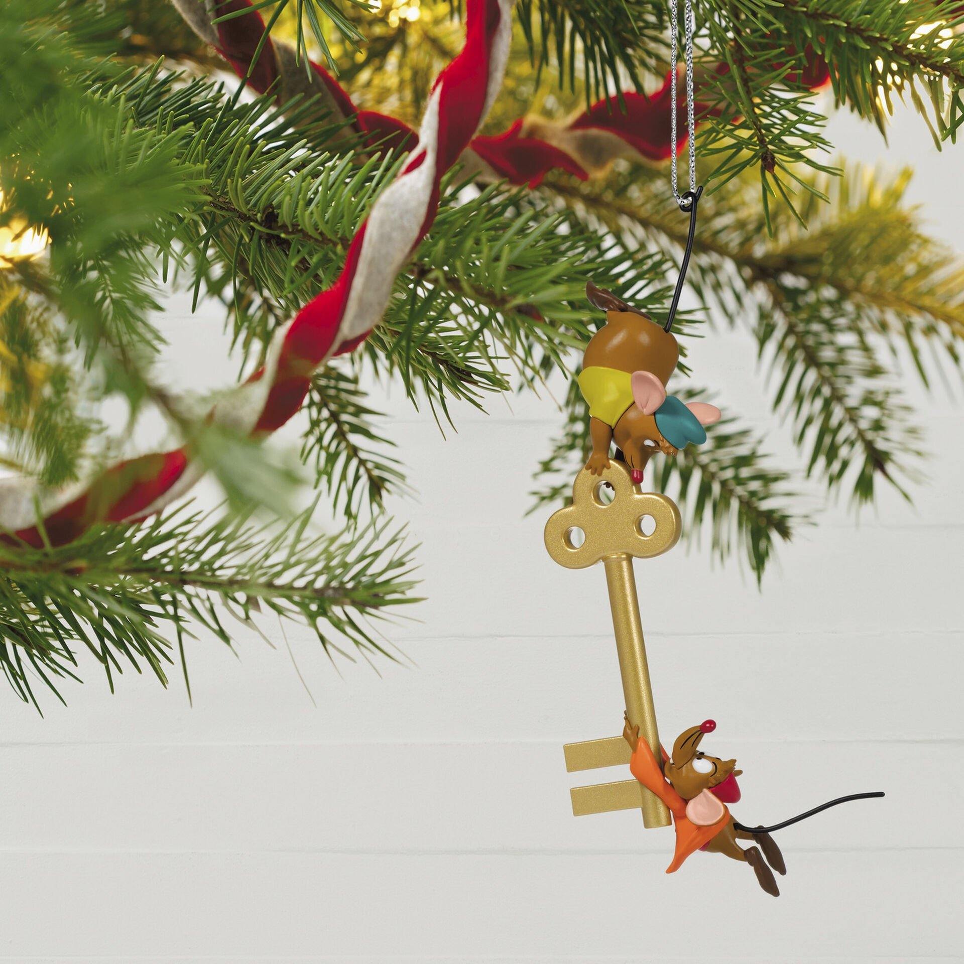 Disney Cinderella Jaq and Gus With Key Ornament