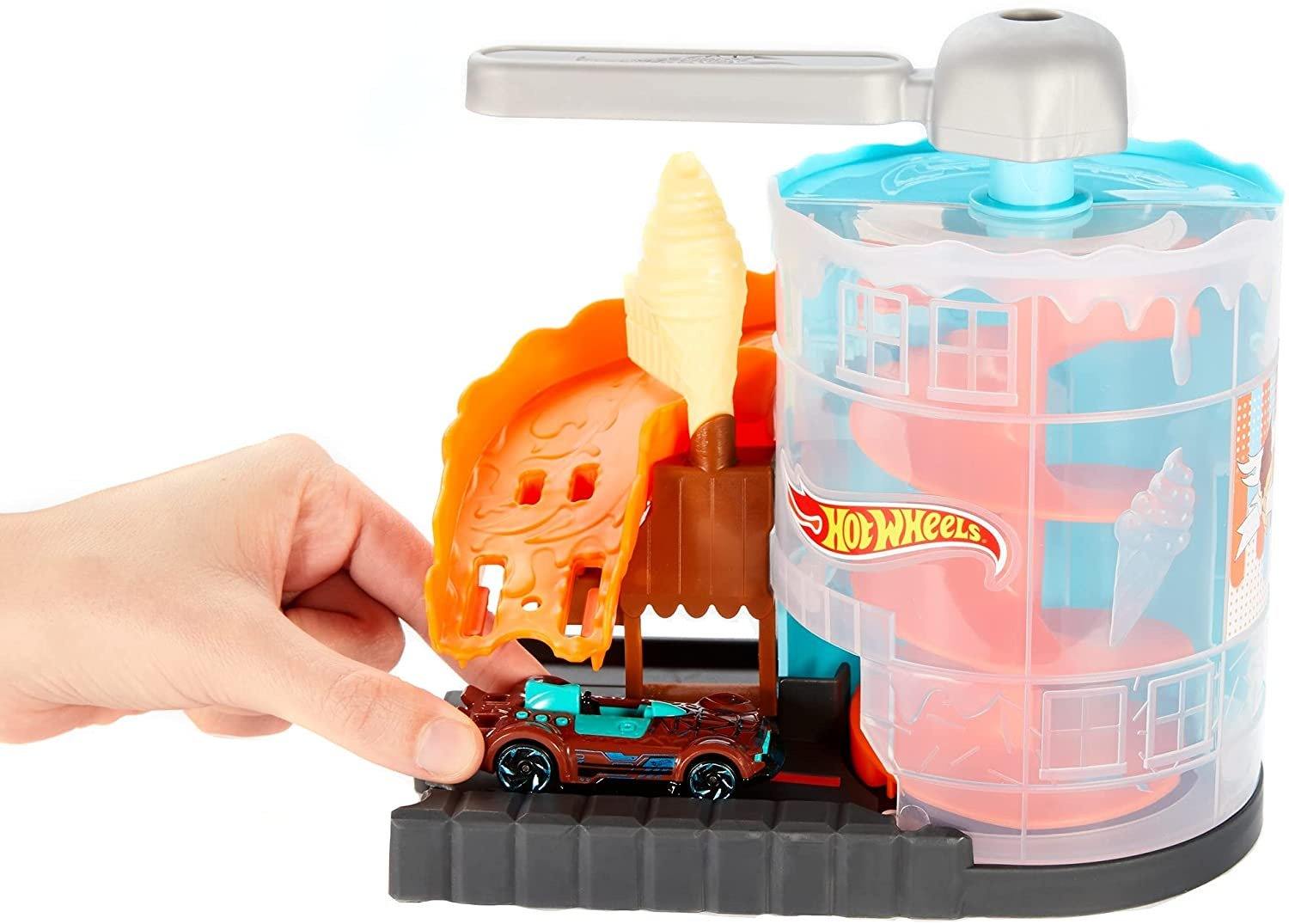 Hot Wheels Downtown  Ice Cream Meltdown Playset