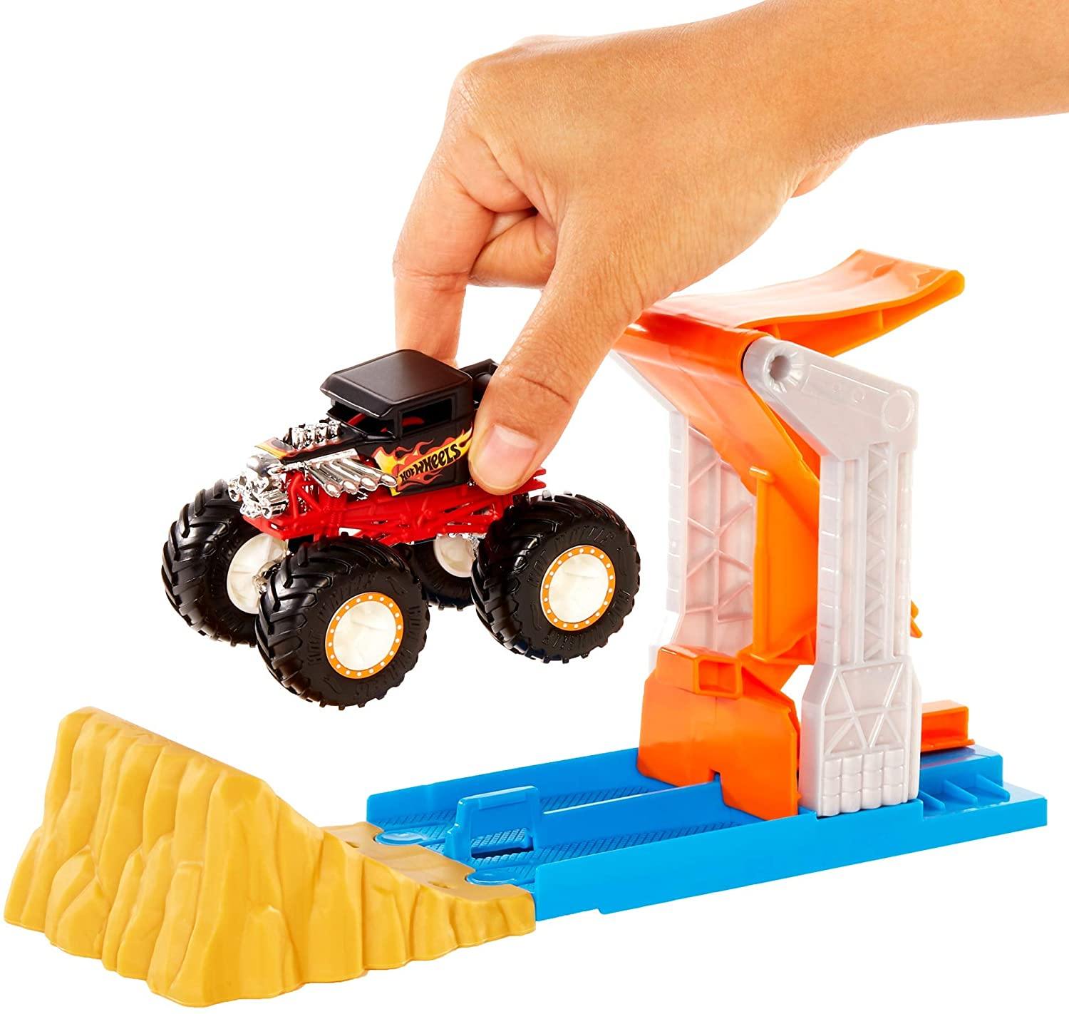 Hot Wheels Monster Trucks Launch and Bash Playset